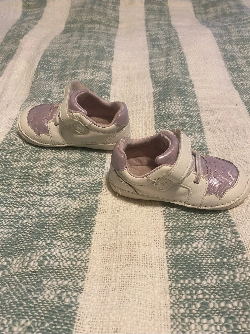 Stride Rite Waverly Sneakers Size 5.5  Sneakers in Lavender and White